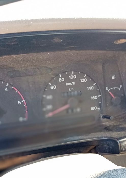 Carrinha de caixa aberta - 6000€