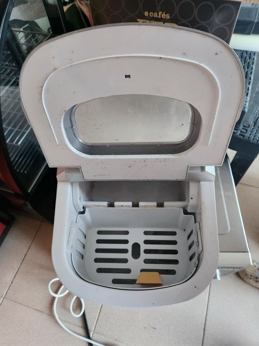 Maquina de fazer gelo