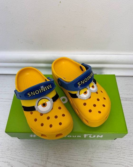 Crocs Kids Fan Lab Classic I AM Frozen/ Minions