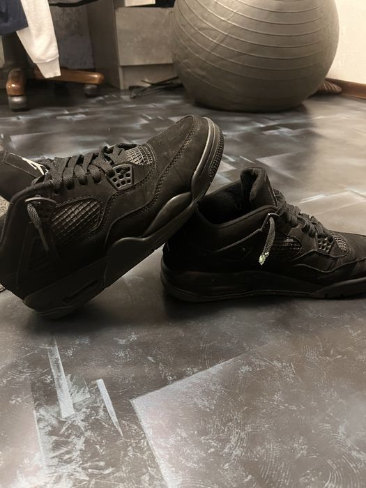 Jordan 4 black cat