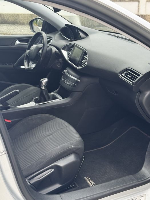 Peugeot 308 SW 1.6 BlueHDi 120cv Allure | Nacional | GPS | 230 mil km