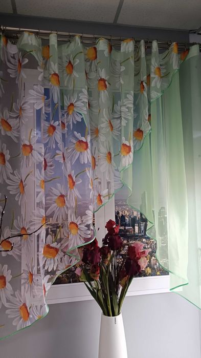 Занавіска штора тюль на кухню два кути квіти смужки