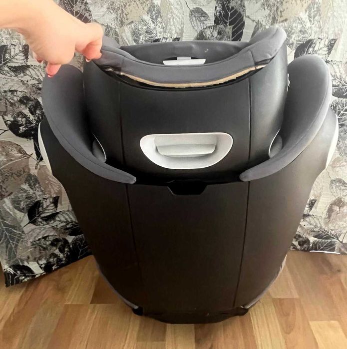 Fotelik Cybex Solution M | 15–36 kg | R44/04 | Graphite Black