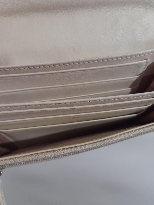 Жіночий шкіряний гаманець з вишивкою Radley