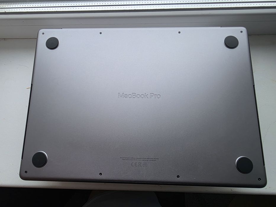 Apple MacBook Pro M1 Pro 14" 16/512GB в ідеальному стані