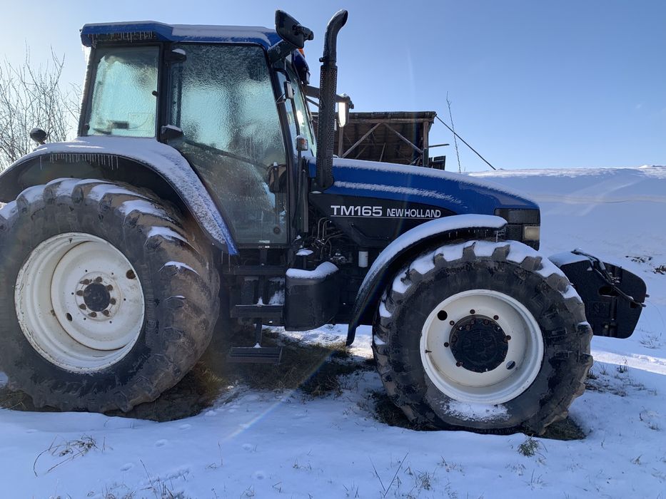 New Holland  TM 165