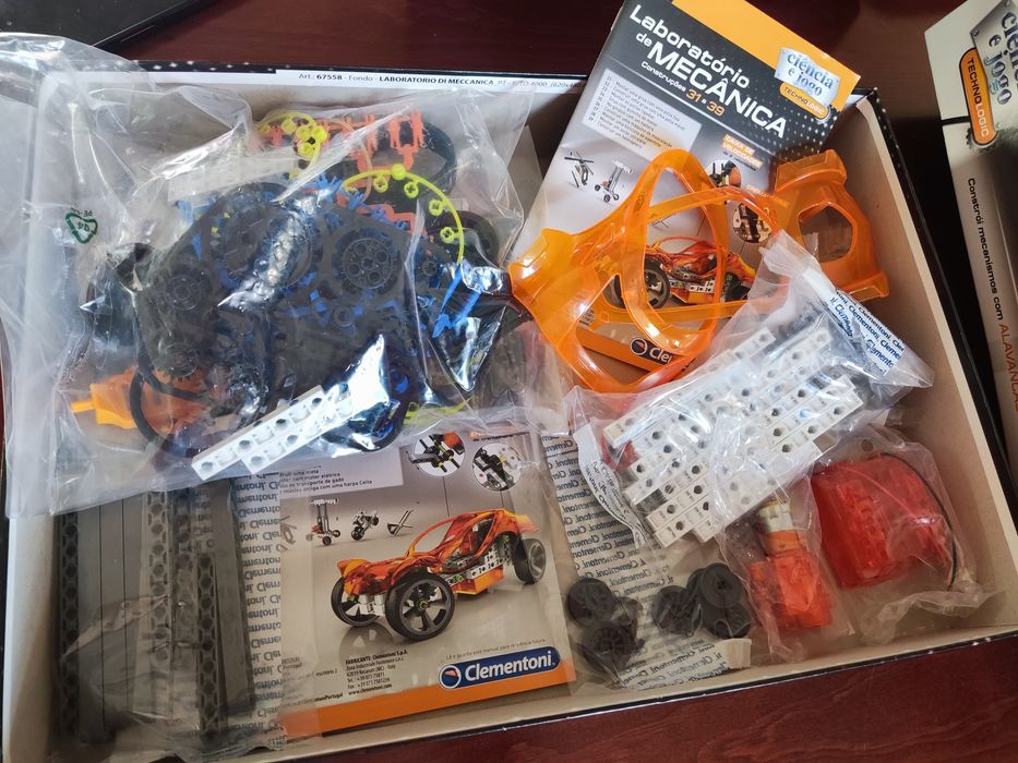 Lego Clementoni Constrói mecanismos com alavancas e engrenagens
