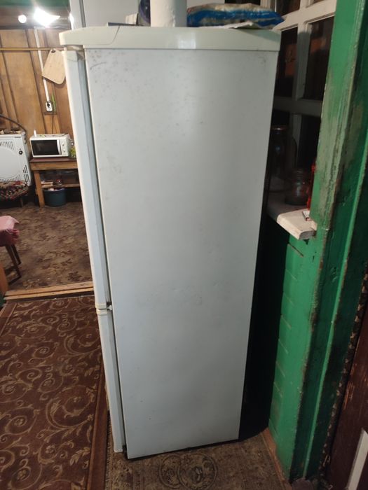 Продам холодильник