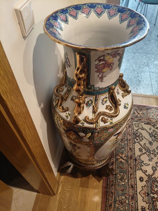 Jarrão decorativo  com a Base Chinês