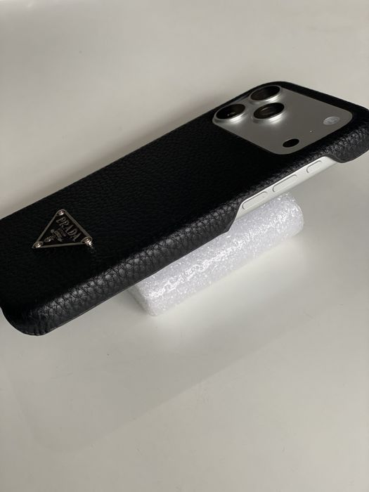 Capa Premium em Pele - iPhone 17 Pro Max