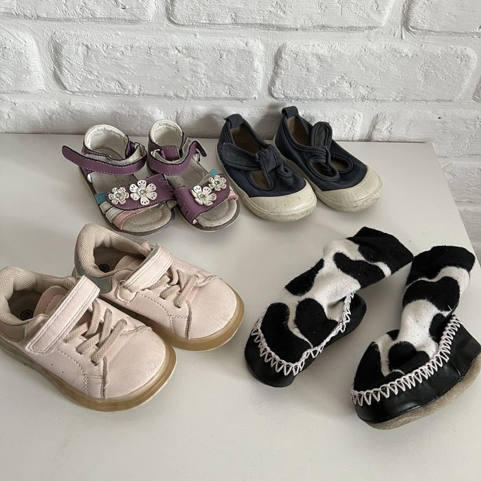 Ціна за набір Дитяче взуття 20 розмір для дівчинки