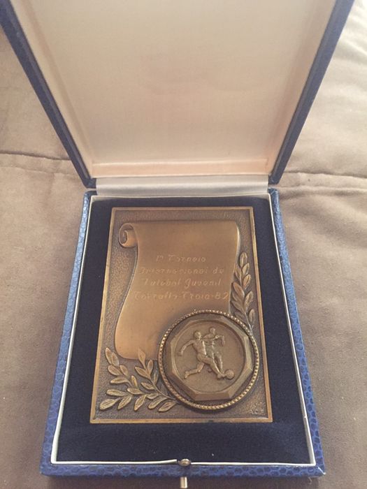 Medalha do 1 torneio Internacional de futebol juvenil 1982