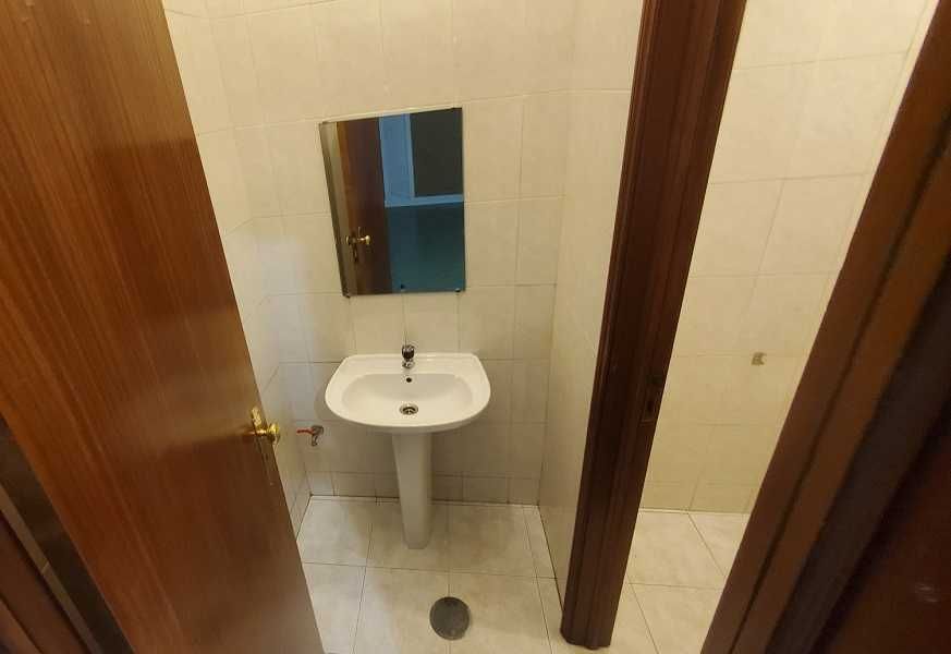 Loja 46 m2 c/ wc privativo - Areosa - Rua D. Afonso Henriques