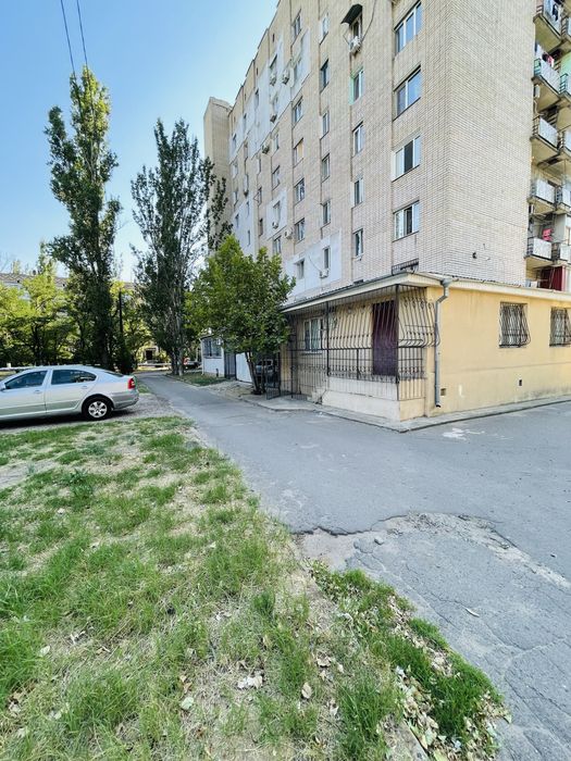 Квартира СВОЯ 80 кв.м, перший поверх з пандусом та сховищем вул. Айвазовського