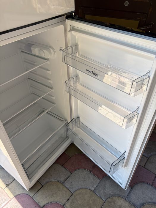 Холодильник vestfrost