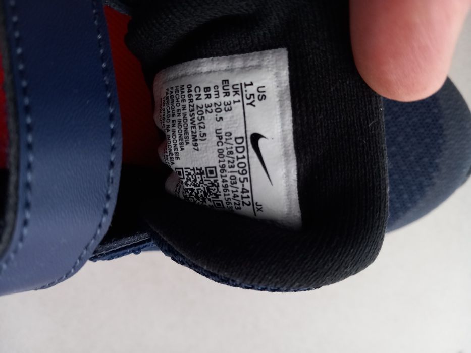 Novas Sapatilhas 33 NIKE