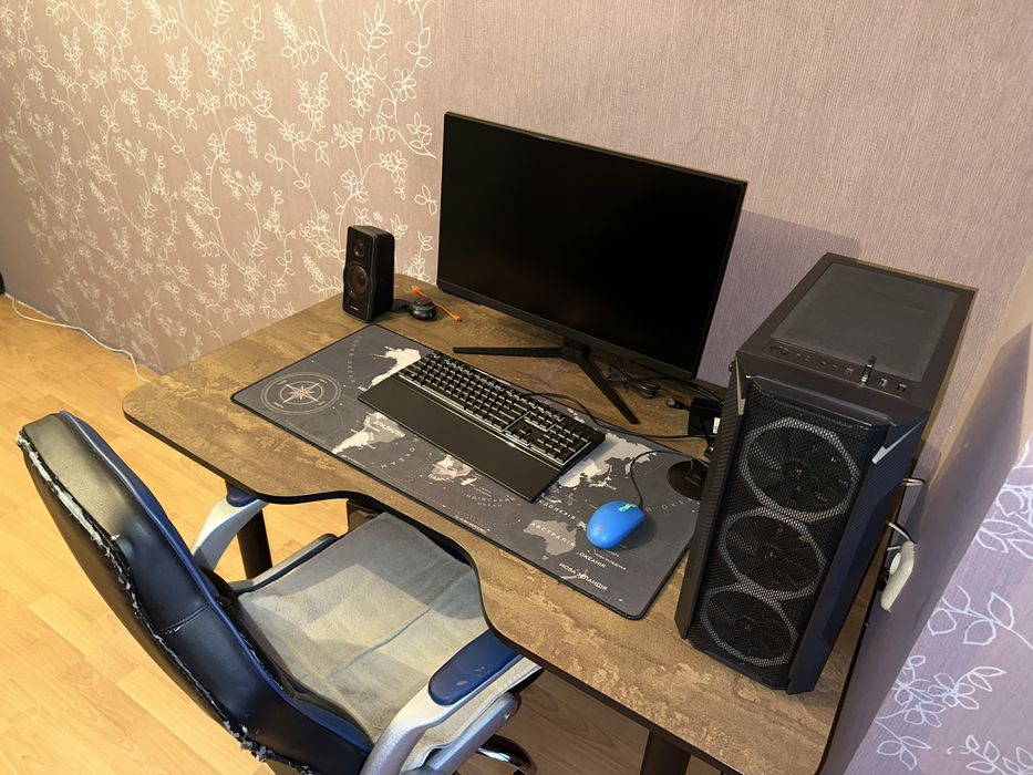 Продам ігровий комʼютер , стіл , крісло , мишку , клавіатуру