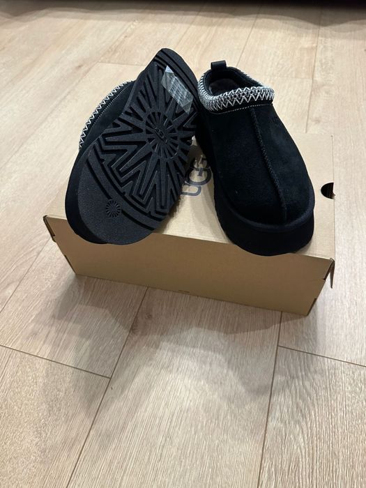 Взуття жіноче UGG