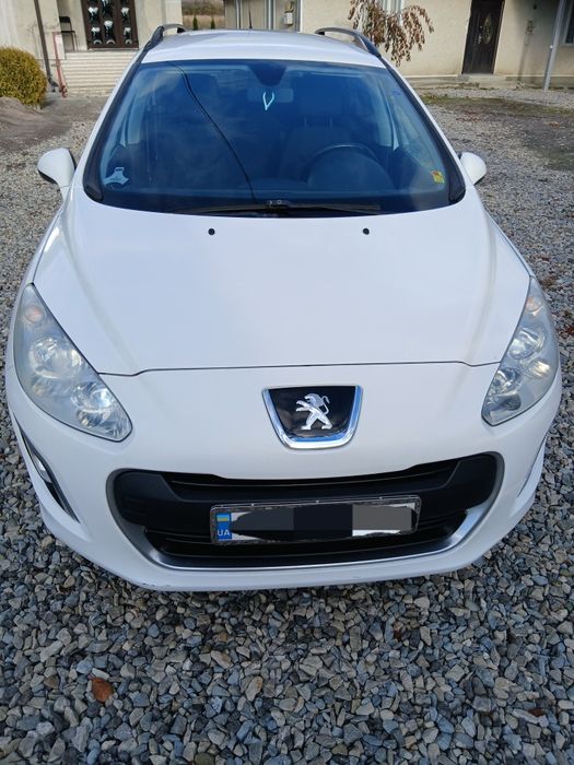 Пежо 308 sw 2011 року