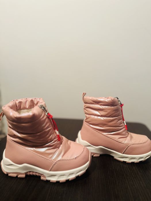 Дитяче взуття дівчинка