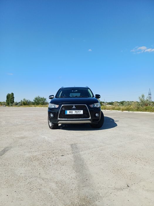 Mitsubishi outlender 2.0