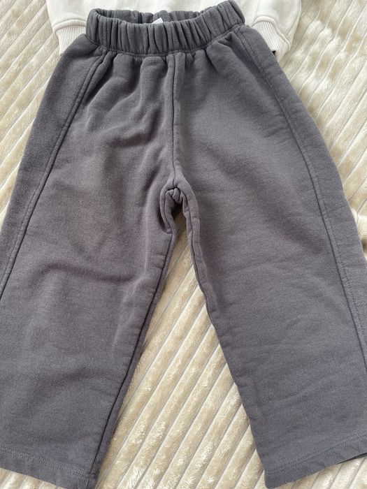 Костюм Zara на дівчинку 104 р