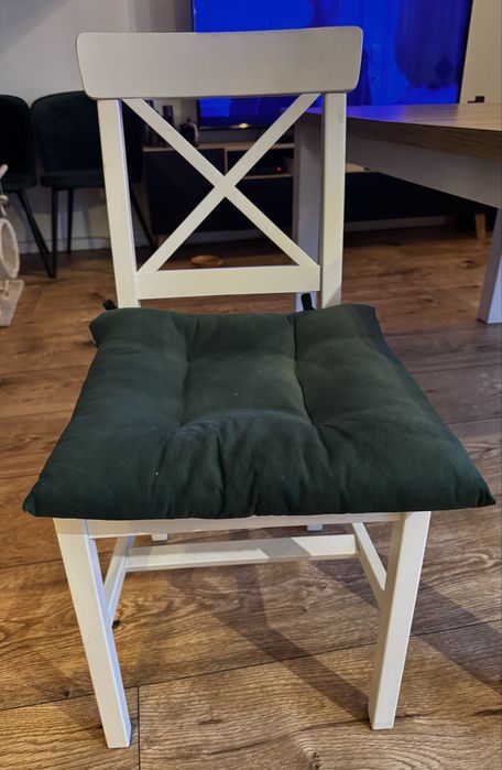 Stół jysk markskel 90x150/193 bialy/  dąb naturalny z krzesłami ejby 7x używane