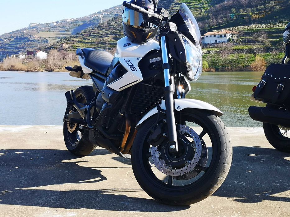 Yamaha XJ6 2012.