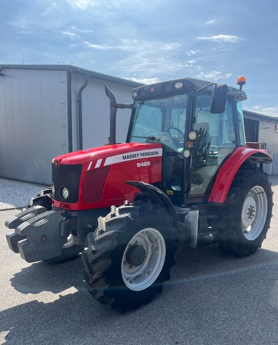 Massey Ferguson 5425 Bardzo zadbany, niski przebieg.