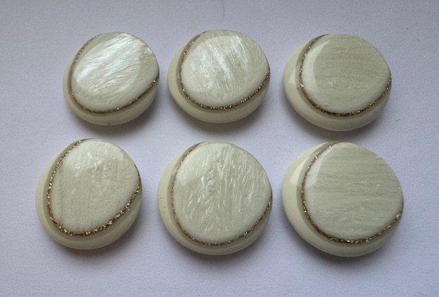 Пуговицы для блузы, платья - беж, перламутр, d = 2 см