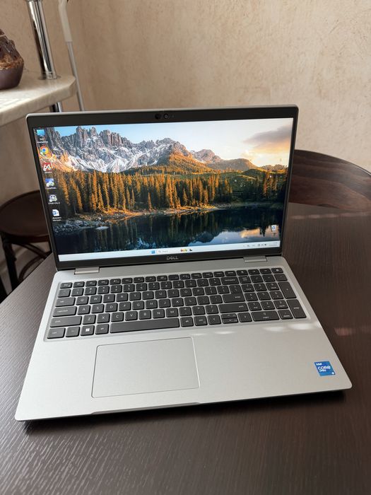 Dell latitude 5520 15.6“/ i5-1145G7/ 16GB/ 256GB/