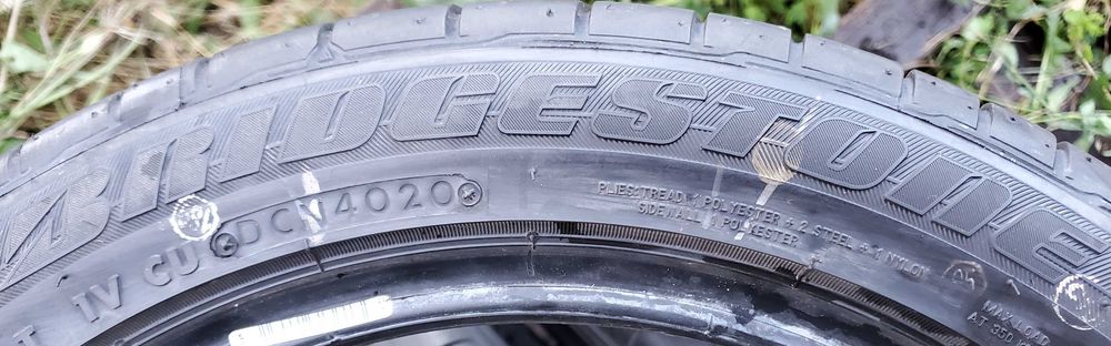 Летние шины 175/55R15 77V Brigestone Potenza RE050A.