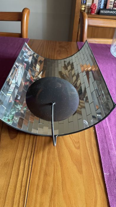 Porta vela com suporte em espelhos pequenos