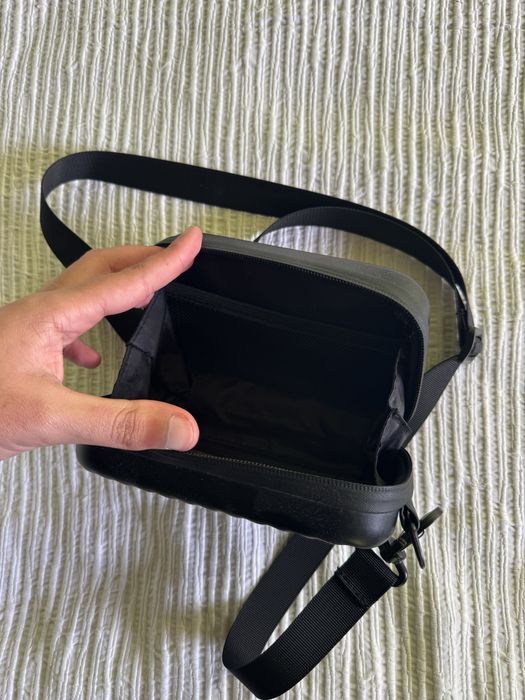 Bolsa a tiracolo ( como nova )