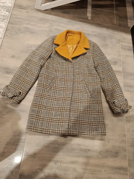 Płaszcz Reserved w rozmiarze 146