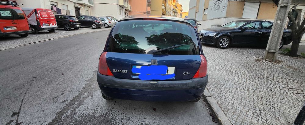 Vendo Renault Clio 1100cc 2000 foto 2