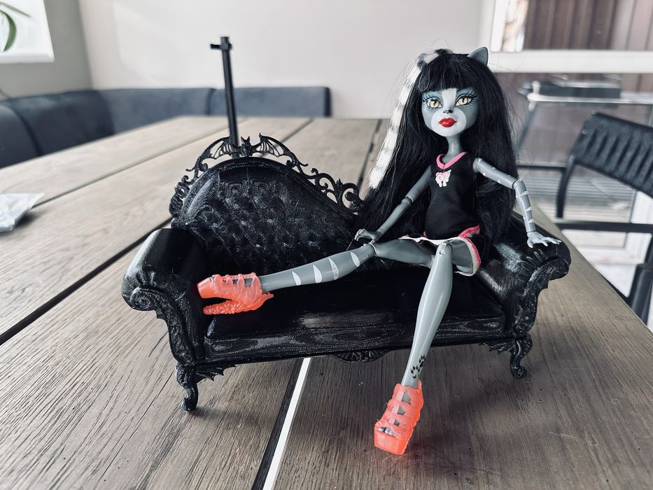 Набір меблів для Monster High Draculaura | готичний диван, стілець, столик