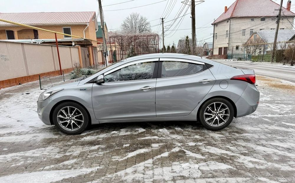 Продам Hyundai Elantra Хундай Елантра  2014 Dizel Avtomat