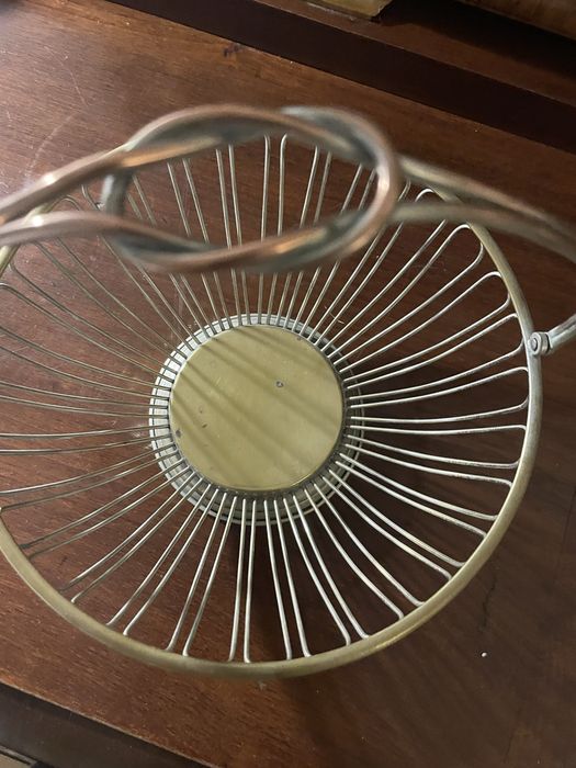 Silver-Metal Basket64729604421121122