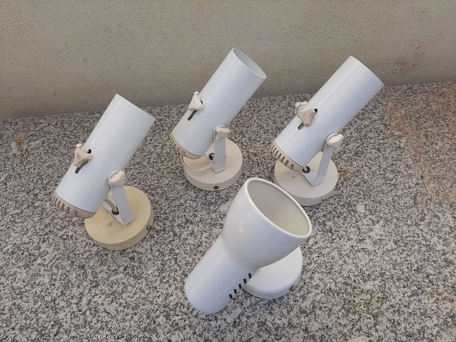 Candeeiros focos de parede brancos