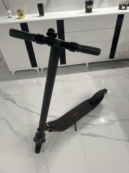 Hulajnoga Segway Ninebot E22E
