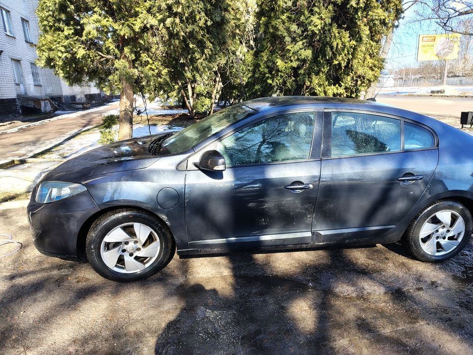 Продам Єлектроавтомобіль . Renault fusion. Ціна 4300 У.е.