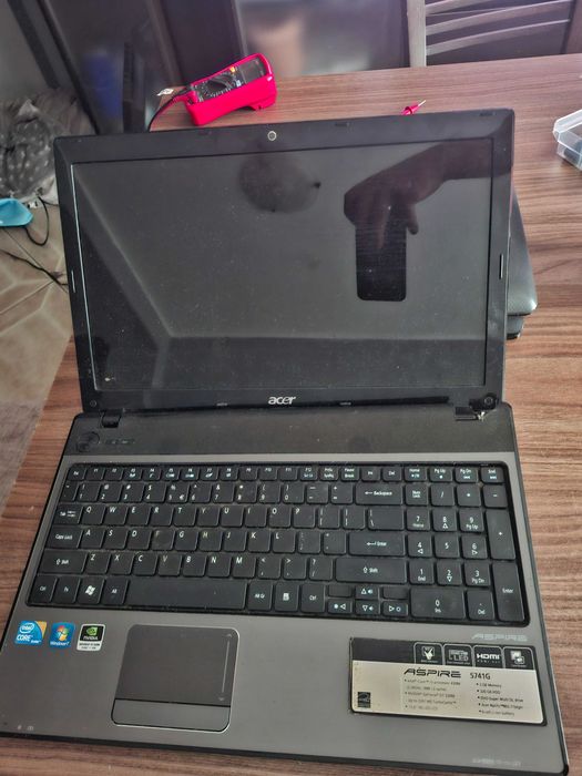 Pakiet laptopów uszkodzonych 5 szt