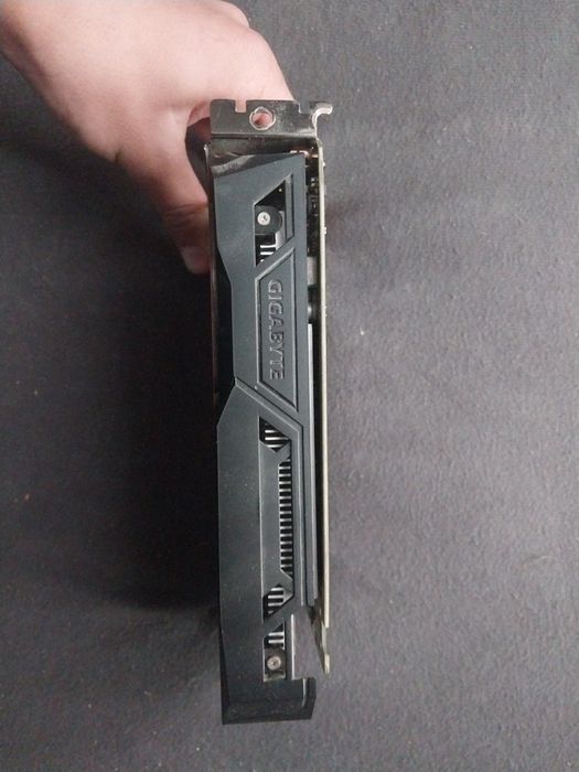 Відеокарта gtx geforce 1050 ti