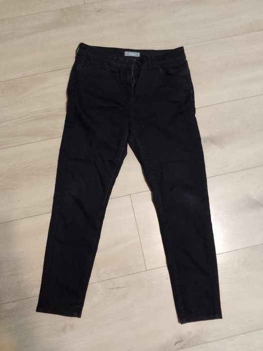 Spodnie damskie r 36/38.