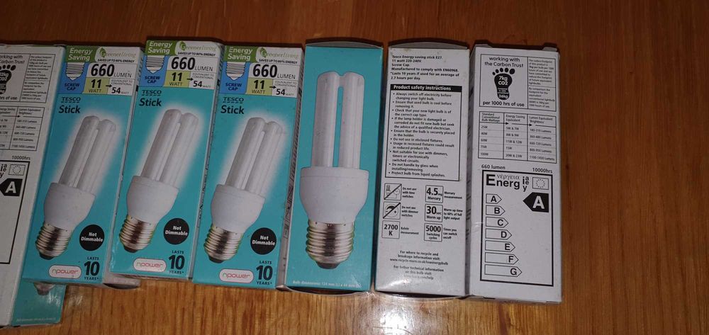 Żarówka energooszczędna Tesco Stick świetlówka 20W 1200lm E27