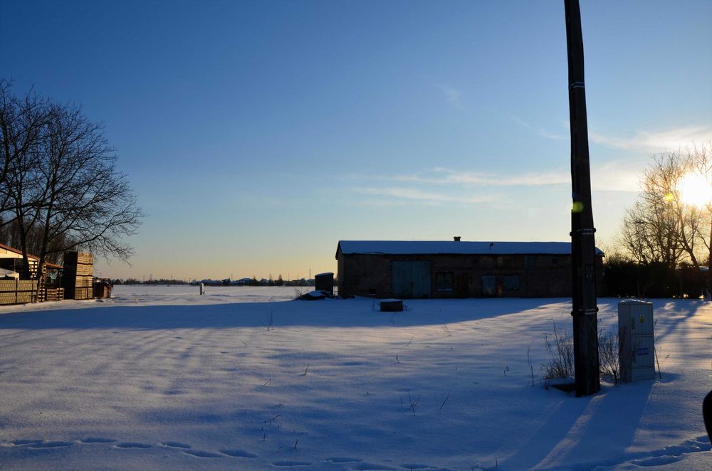 Działka budowlana pod Warszawą - wiejski spokój, miejski komfort