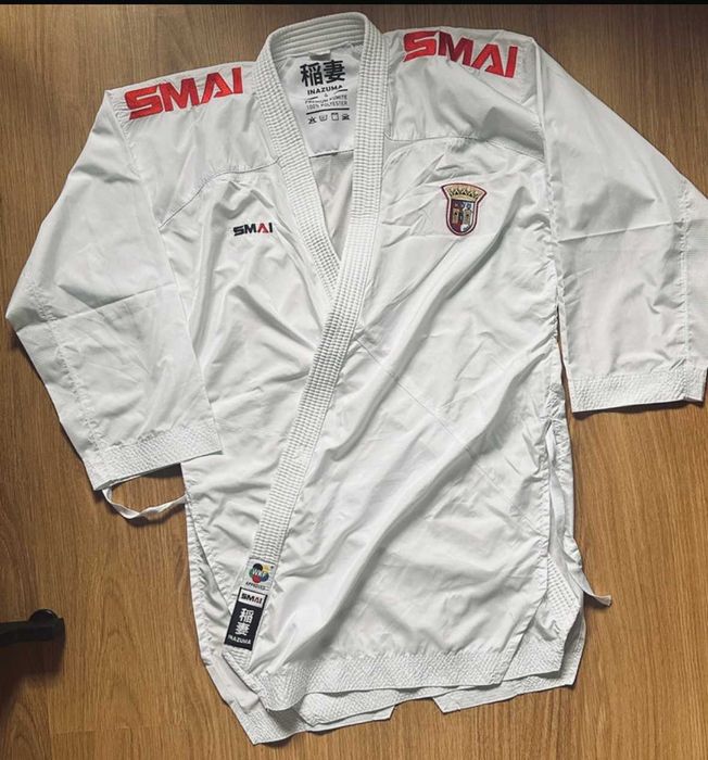 Kit Karate Kumite SMAI Inazuma - 2 Casacos + 1 Calças (WKF Approved)