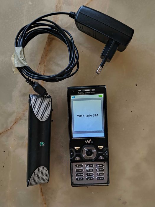 Sonny Ericsson W955 z głośnikiem