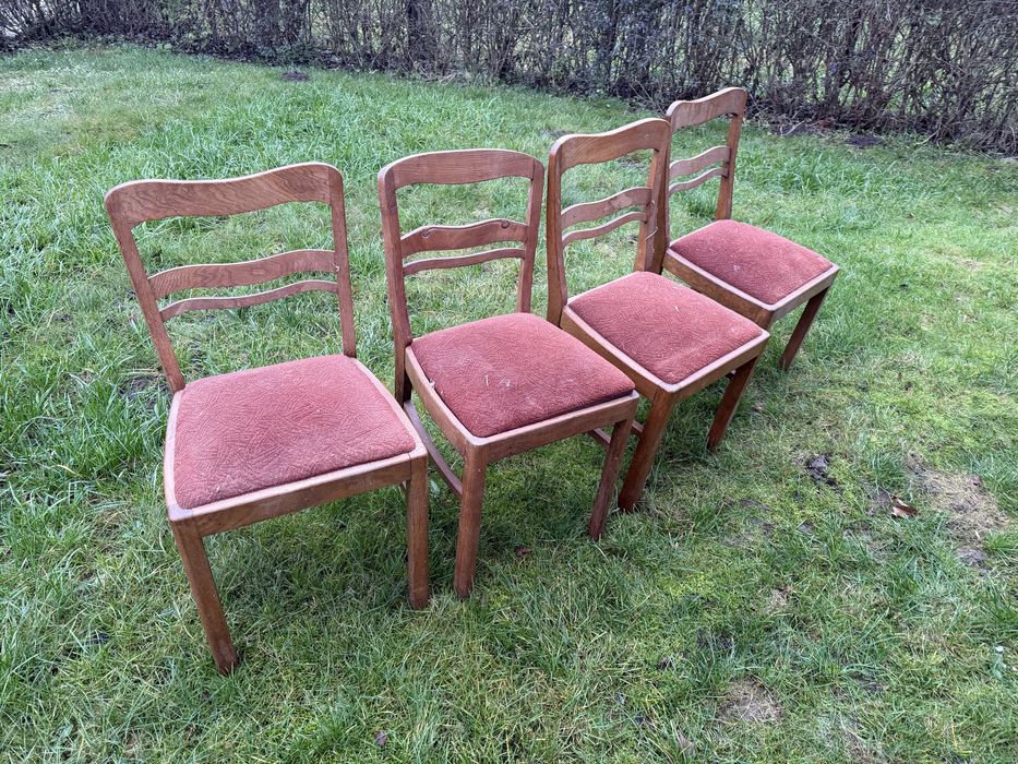 Krzesla drewniane - sciagane poduszki